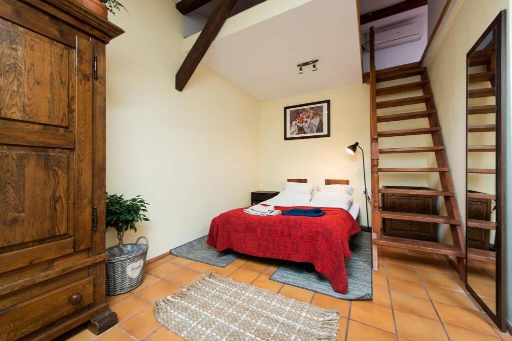 Bright Loft In Amazing Location Lägenhet Kraków Exteriör bild